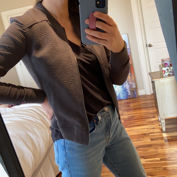 Banana Republic Textured bomber jacket - Picture 2 of 4